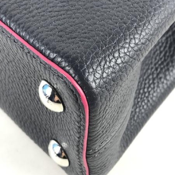 LV Capucines - Picture 6 of 11